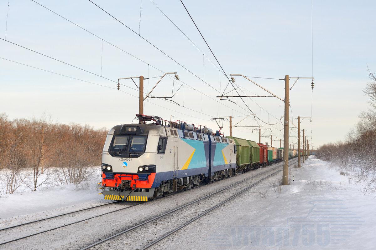 Казахстан был одной из республик СССР, с мощными сырьевой промышленностью и сельским хозяйством. Естественно, после распада СССР помимо этих отраслей Казахстану досталась и железнодорожная сеть.-22