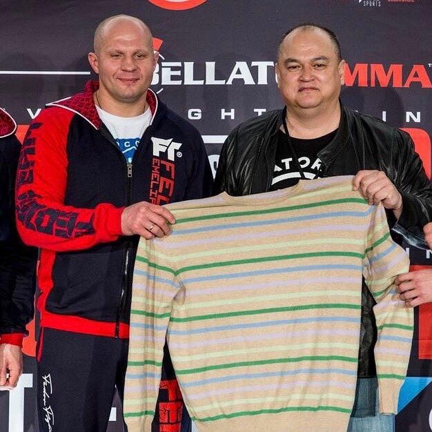 В мире смешанных боевых искусств (MMA) одно имя звучит особенно громко и непревзойденно — Федор Емельяненко.-8