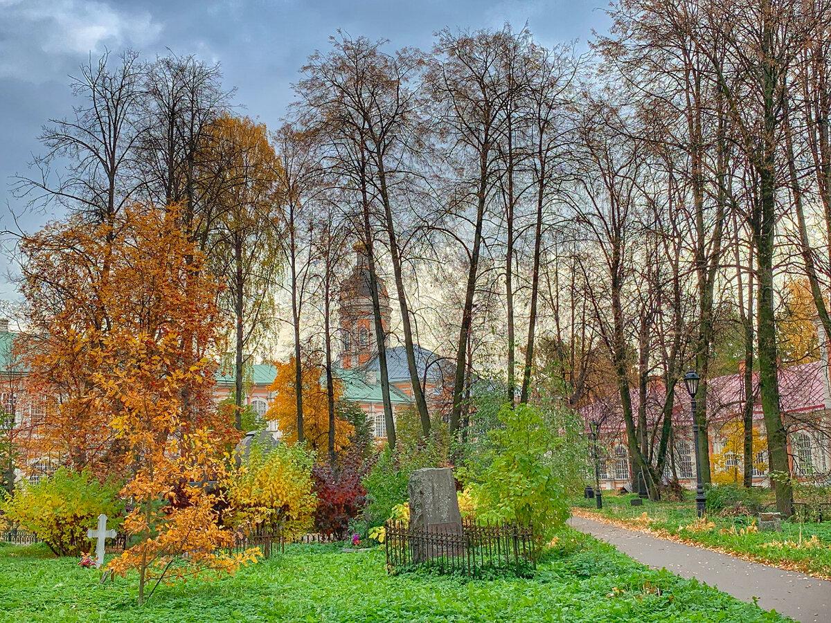 Казачье кладбище, Александро-Невская лавра. Фото автора