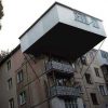 Обнаглевшие соседи, которые расширили балкон вызвали протест в сети