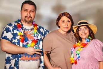 35-летнего сына она не может женить, от дочки муж сбежал (вскоре после свадьбы). Роза Сябитова и её взрослые дети